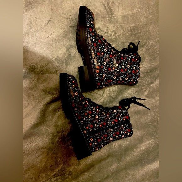 Sugar Kaedy combat boots. - Picture 6 of 7